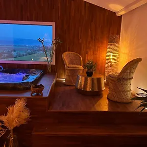 chambre-d-hotes-avec-jaccuzzi.hotels-rhonealpes.com/